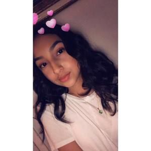 Meet your Posher, Camila